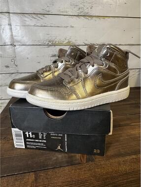 Jordan 1 Mid SE Sepia Stone/White Kids 11C NIB